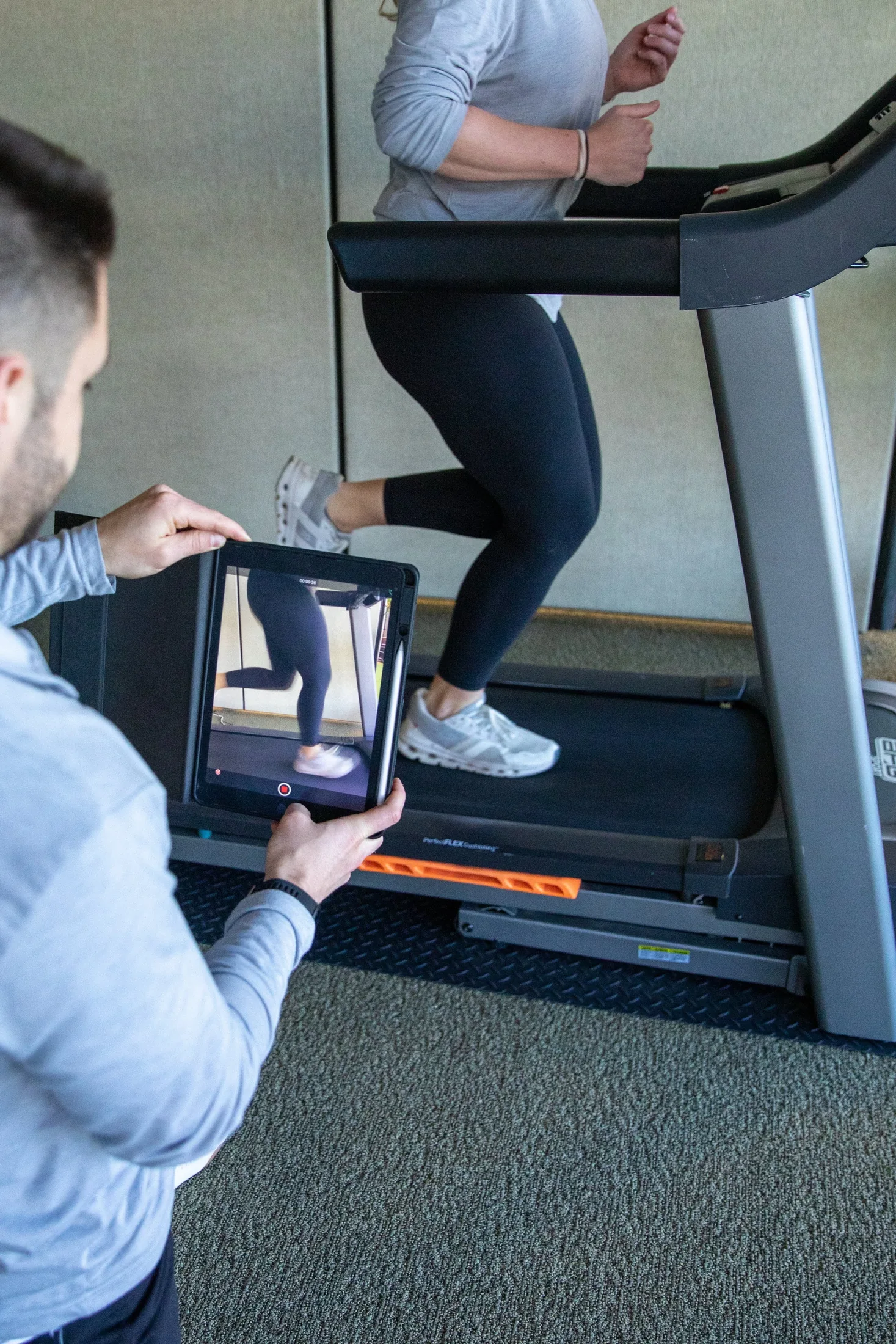 Bridge provider recording treadmill running mechanics